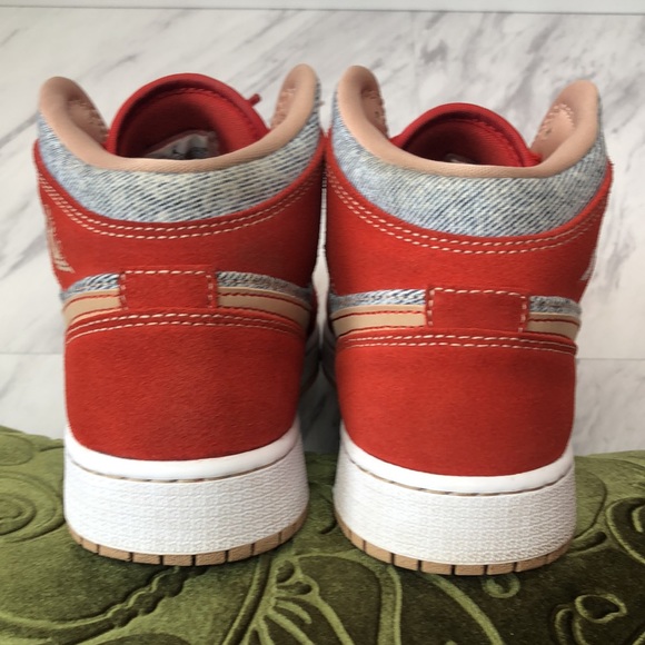 Air Jordan 1 Mid “Denim”, Men’s/Youth Size 5, Women’s 6.5 - Picture 13 of 15